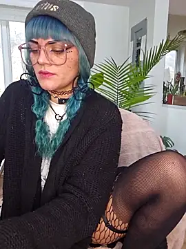 anyalikestosuck online show from November 27, 2025, 7:05 pm