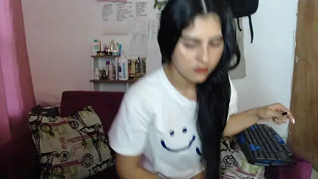 Nathacha online show from February 8, 2025, 11:02 pm