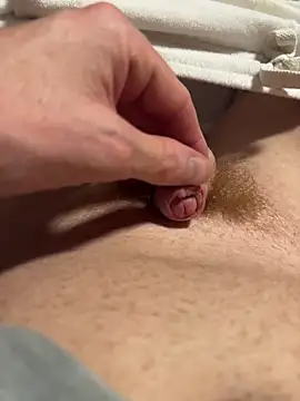 Gayginger86 online show from April 9, 2026, 1:05 pm