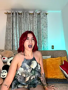 zafiro mo0n online show from October 5, 2025, 11:13 pm