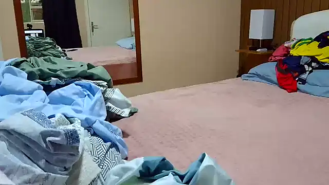 Kellynha Sweet online show from April 1, 2026, 8:17 pm