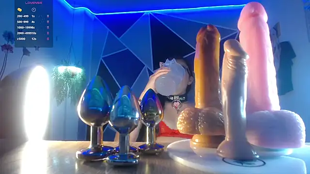 DaMikaela  online show from November 12, 2025, 7:35 pm