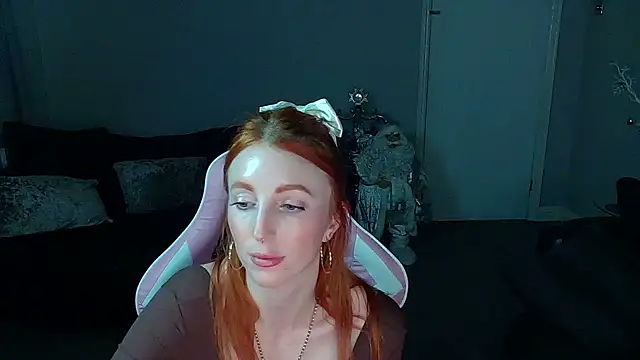 Red firesquirt online show from December 23, 2024, 9:40 pm