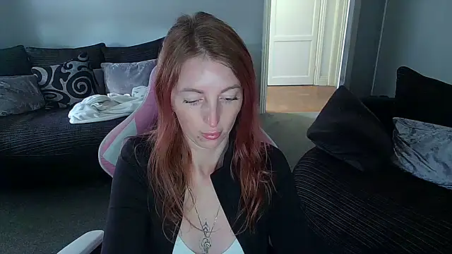 Red firesquirt online show from April 14, 2026, 8:42 am