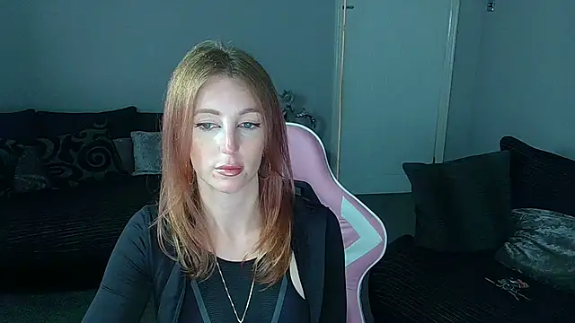 Red firesquirt online show from April 15, 2026, 2:02 pm