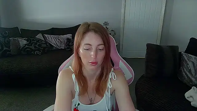 Snapshot of Red_firesquirt chatting on May 6, 2026, 11:15 am Red firesquirt online show from May 6, 2026, 11:15 am