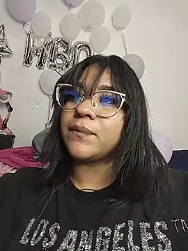 Snapshot of Yelly chatting on July 24, 2026, 3:26 am Yelly online show from July 24, 2026, 3:26 am