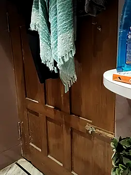 Snapshot of xxxhugedick0001 chatting on October 23, 2025, 8:13 am xxxhugedick0001 online show from October 23, 2025, 8:13 am