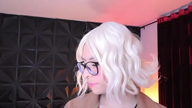 Misselektra   online show from February 17, 2025, 3:36 am