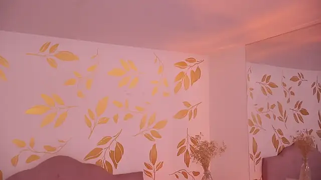 Misselektra   online show from April 29, 2026, 5:11 am