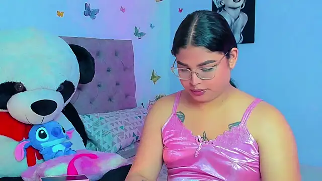 mabellfox online show from December 20, 2024, 5:18 pm