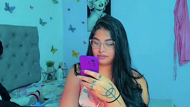 mabellfox online show from January 13, 2025, 10:45 pm