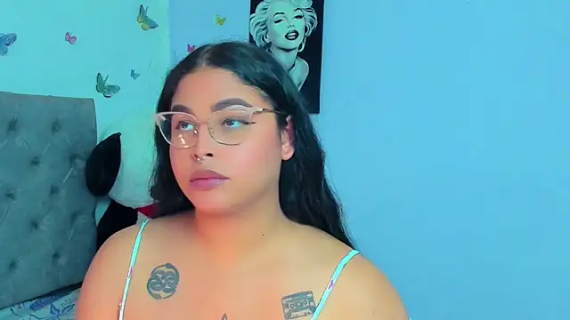 mabellfox online show from February 15, 2025, 6:55 pm