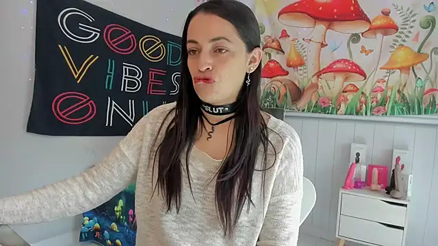 LovelyAzucena online show from October 28, 2025, 2:31 pm