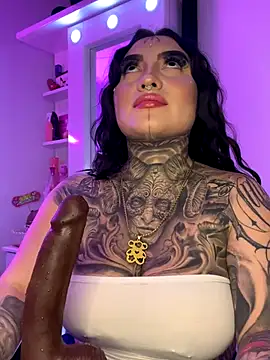 CloeeBeckam online show from November 29, 2025, 7:22 am