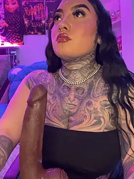 CloeeBeckam online show from March 18, 2026, 8:34 pm