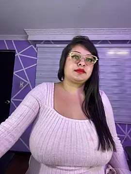 MiiaaJoness online show from February 6, 2026, 5:27 pm