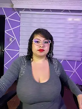 Snapshot of MiiaaJoness chatting on July 15, 2026, 3:28 pm MiiaaJoness online show from July 15, 2026, 3:28 pm