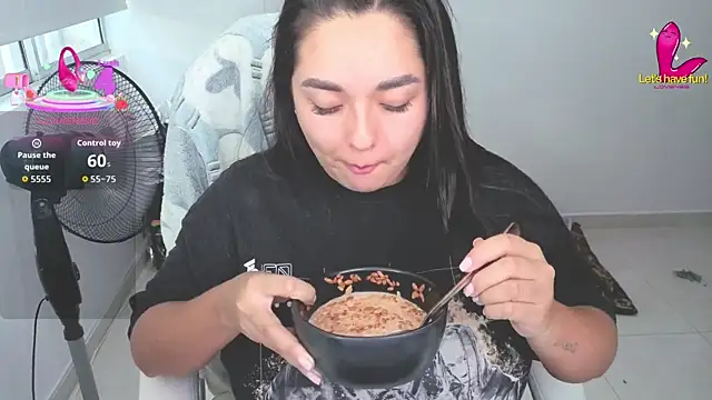 CelesteBrucee online show from September 23, 2025, 10:13 pm