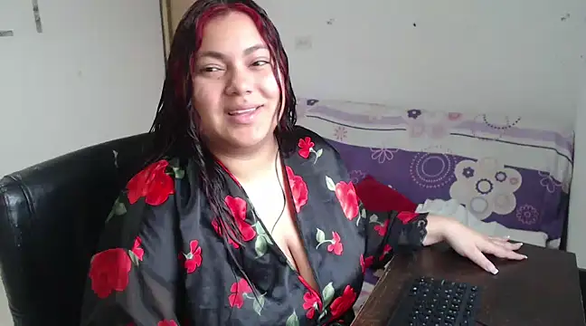 girl milk2 online show from February 18, 2025, 11:55 am