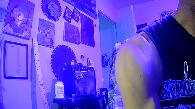 druetrue online show from September 18, 2025, 8:44 pm