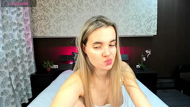 Donna Evans online show from February 6, 2025, 3:16 am