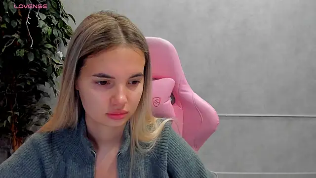 Donna Evans online show from March 15, 2025, 12:04 am