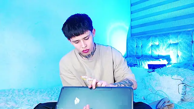  justinmoon2 online show from June 30, 2026, 5:08 am
