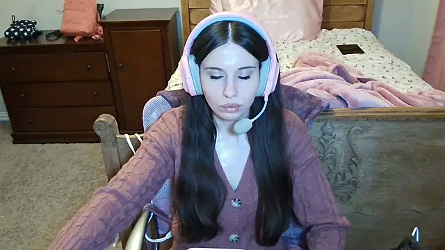 Snapshot of alisonfields chatting on December 1, 2025, 1:38 pm alisonfields online show from December 1, 2025, 1:38 pm