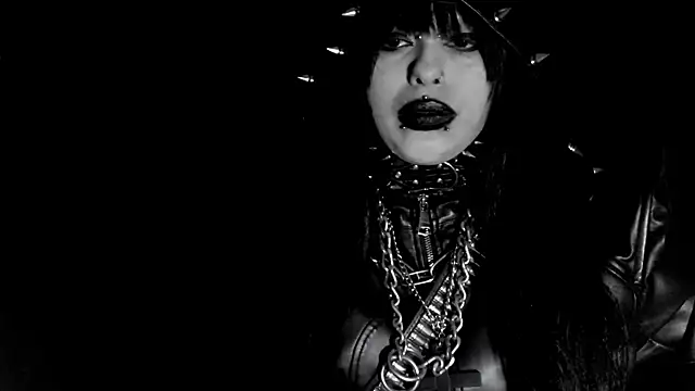 XXIOUX online show from July 26, 2026, 1:47 am