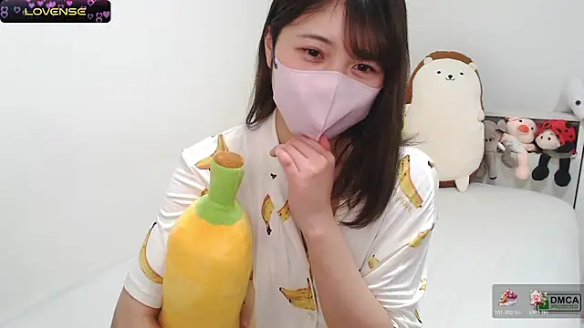 SUZU  online show from February 3, 2025, 9:39 pm