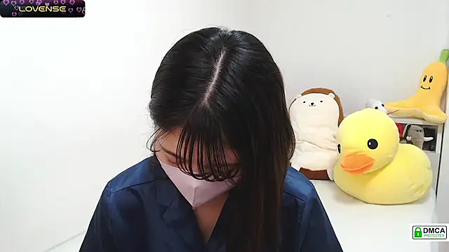 SUZU  online show from February 14, 2025, 8:37 pm