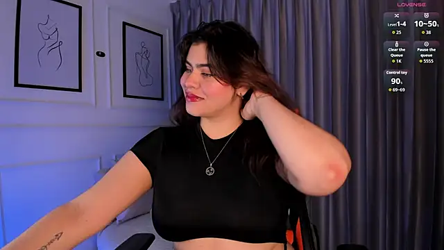 veronica185 online show from November 4, 2025, 1:48 am