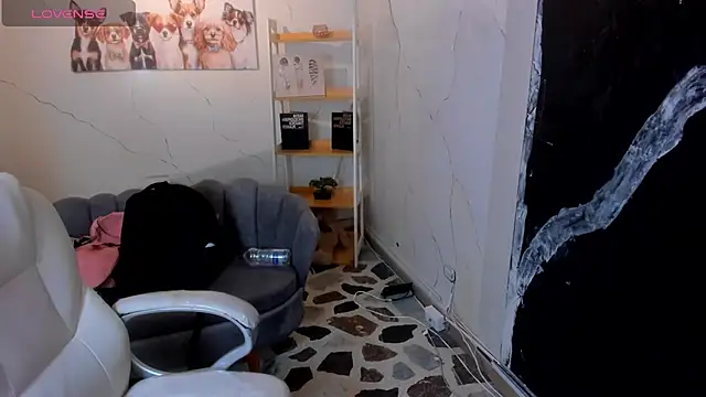 NiickyJones online show from September 17, 2025, 8:32 pm