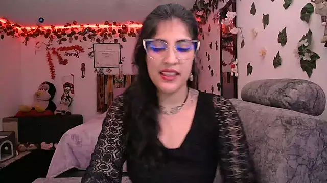 azahar  ziiz online show from December 28, 2024, 5:12 am