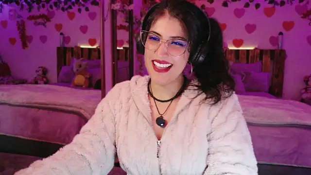 azahar  ziiz online show from April 12, 2026, 9:42 pm