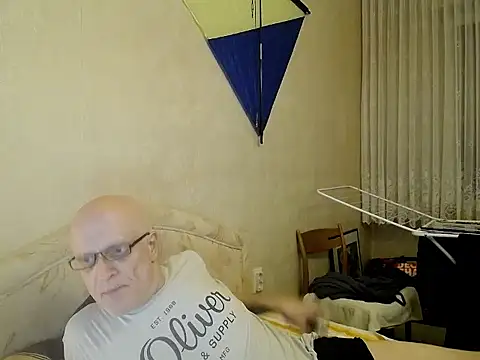 Snapshot of HornyRalfi55 chatting on January 19, 2025, 9:34 pm HornyRalfi55 online show from January 19, 2025, 9:34 pm