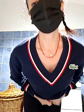 Snapshot of Silvia_Zeno chatting on October 16, 2025, 6:09 pm Silvia Zeno online show from October 16, 2025, 6:09 pm