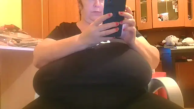 Nataliesbestjuggs online show from September 20, 2025, 6:09 pm