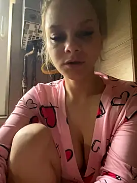 Snapshot of Tasty_Shape chatting on October 26, 2025, 6:19 am Tasty Shape online show from October 26, 2025, 6:19 am