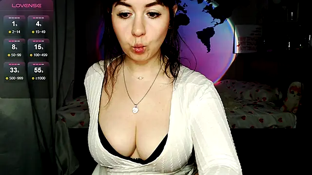 Snapshot of missgenevaonceagain_ chatting on October 15, 2025, 2:55 am missgenevaonceagain online show from October 15, 2025, 2:55 am