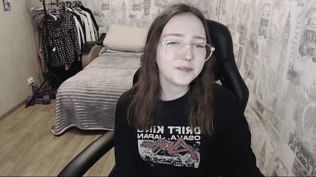 AmeliaKamishiro online show from December 7, 2024, 12:13 pm