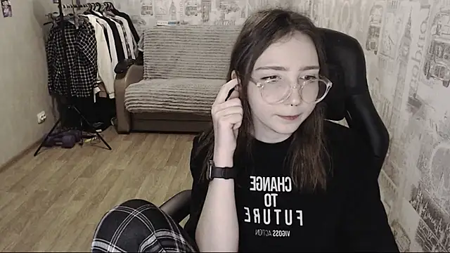 AmeliaKamishiro online show from December 10, 2024, 2:28 pm