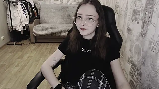 AmeliaKamishiro online show from January 4, 2025, 2:56 pm