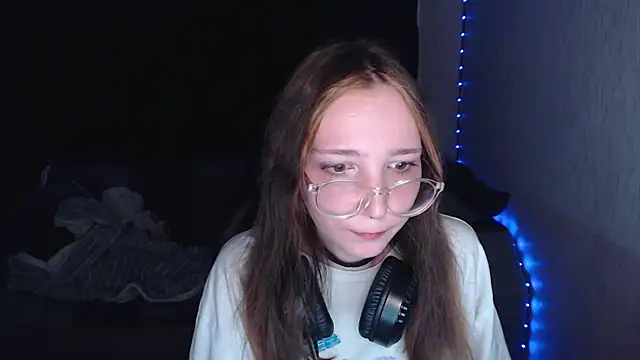 AmeliaKamishiro online show from October 6, 2025, 9:12 pm