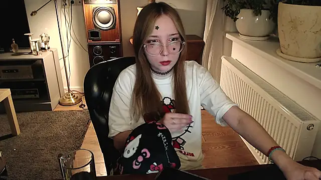 AmeliaKamishiro online show from January 5, 2026, 7:39 pm