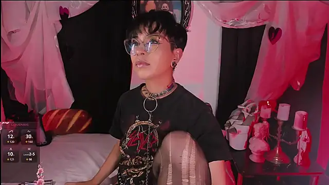 Snapshot of kitty_roxy chatting on March 14, 2025, 5:48 am kitty roxy online show from March 14, 2025, 5:48 am