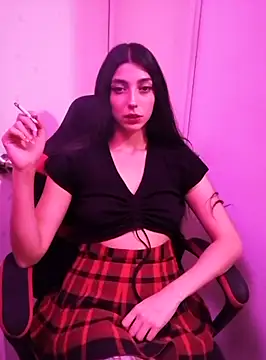 Snapshot of Felicia_smok3 chatting on December 15, 2024, 1:02 am Felicia smok3 online show from December 15, 2024, 1:02 am