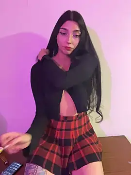 Snapshot of Felicia_smok3 chatting on January 18, 2025, 3:31 am Felicia smok3 online show from January 18, 2025, 3:31 am