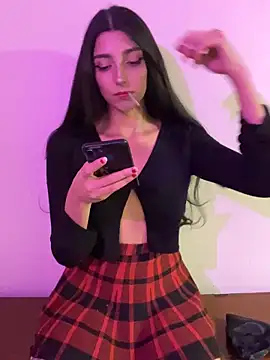 Snapshot of Felicia_smok3 chatting on January 24, 2025, 2:07 am Felicia smok3 online show from January 24, 2025, 2:07 am